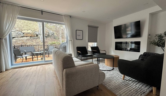 5 Star Mountainside Retreat - ski in/ski out