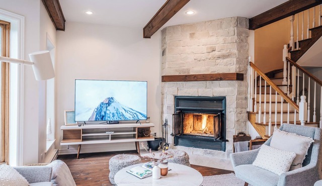 5BD Scani Chic! Mountain View! 6 mins to Skiing!