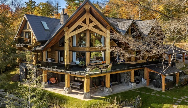 7 bed 6 bath cottage on Lake Muskoka