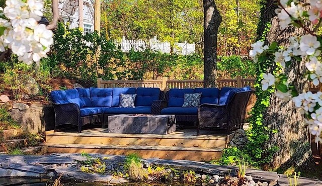 A Unique Muskoka Experience! A private couples retreat in Port Carling!