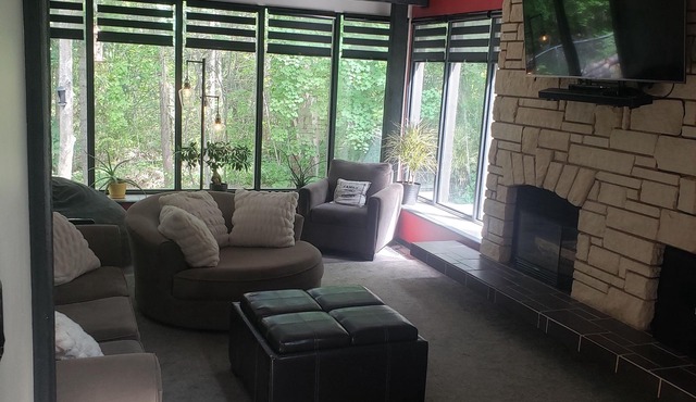All in one getaway! Indoor pool, hot tub, sauna and more! Close to lake+shopping