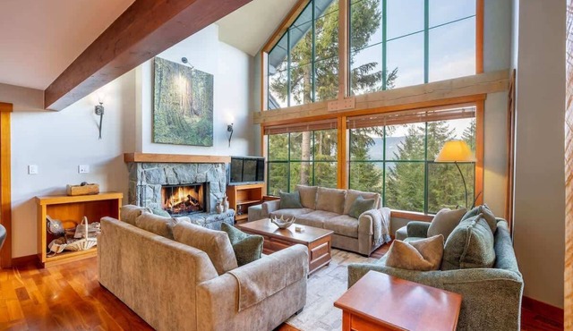 Alpine retreat w/hot tub, A/C