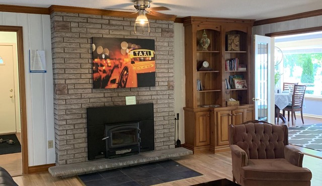 Amazing fully upgraded 3 bedroom+ new furniture, 1 full bath lake property