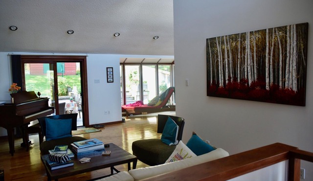 Amazing Niagara Wine Country Cottage 3 Bdrm, 3 bath, Lake/TO Skyline