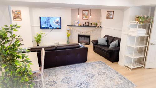 Applewood Gardens Apartment