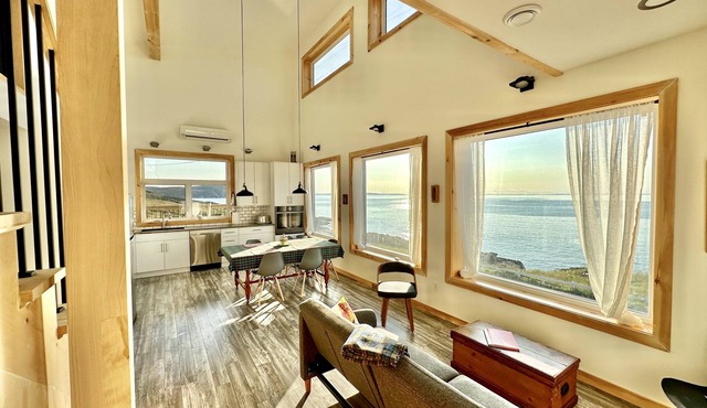 ArtBonavista Oceanfront Retreat.