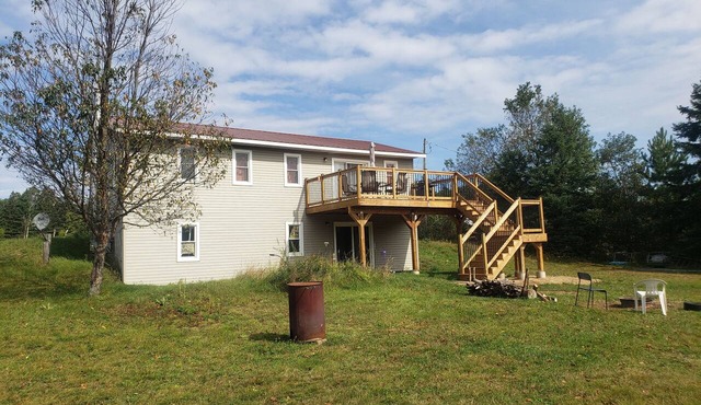 Bancroft inn-39 minutes to algonquin east gate in Hastings Highlands
