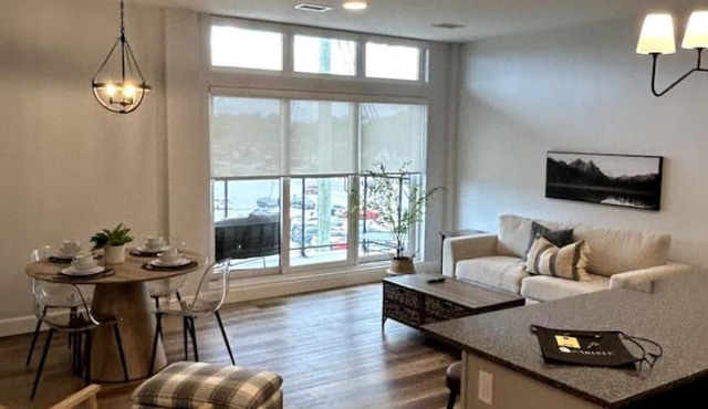 Beachview getaway at the New Carlyle 305 on the Main strip in Grand Bend