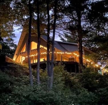 Beautiful cottage in Maberly on Rainbow lake