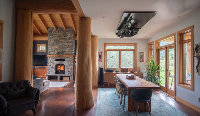 Beautiful custom artisan home on 3 acres in Mount Currie