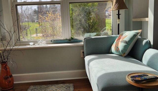 Beautiful, relaxing lakeside getaway amid lush gardens and stunning views
