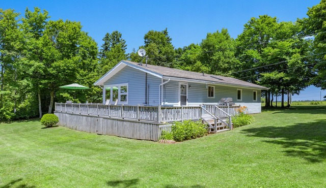 Beautiful Stanley Bridge Harbour View Cottage