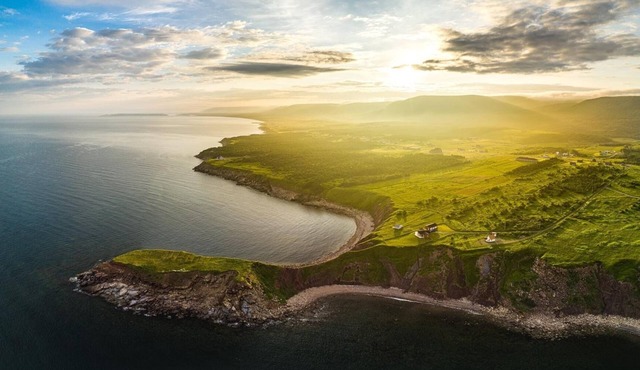 "Belier" Hidden retreat by the ocean brtween Cheticamp and The Margarees