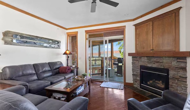 Big White Ski In Ski Out Condo with brand new hot tub!