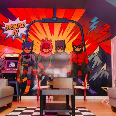 Bike Park and Golf Hot Tub Arcade Sleeps 7