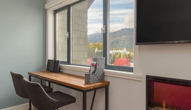 Black Tusk | Top Floor + Best Location + Mtn Views