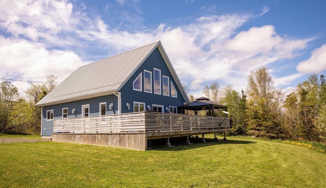 Blue Island retreat- Secluded, Quiet and Welcoming