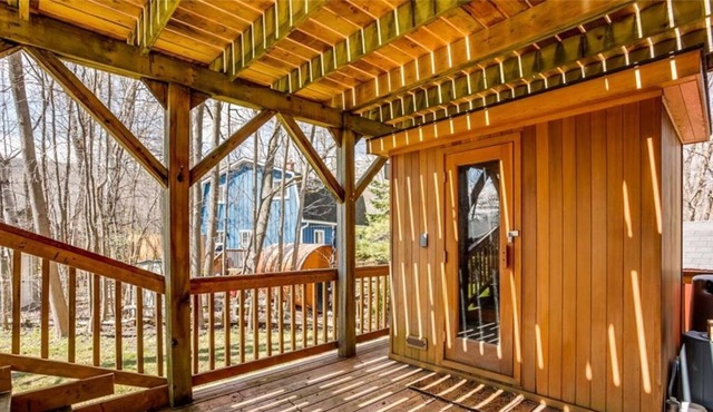 Blue Mountain Cottage for Rent - 10 Min walk to the village
