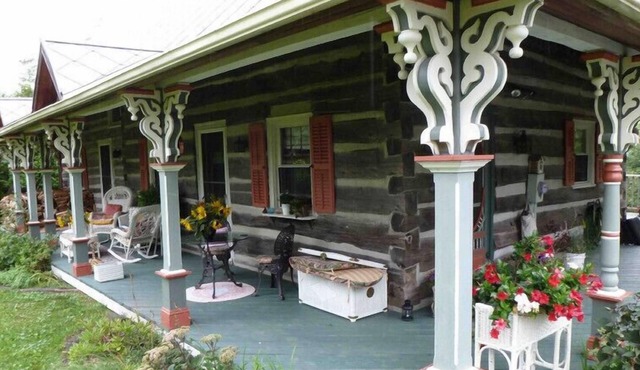 Blue Mountain Country Estate - BACK HALF SEASONAL RENTAL