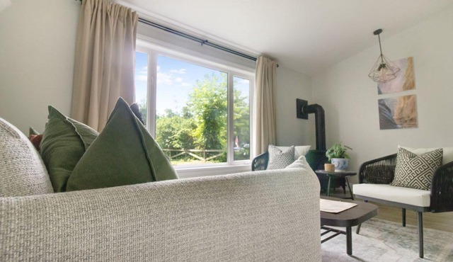 Boho Bungalow · Lake Simcoe · 3BR · Fire Pit · 1hr from Toronto