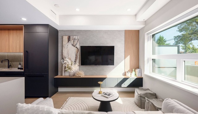 Brand New Award Winning Townhouse|3BR|Van West|Skytrain|12 min to Airport & DT