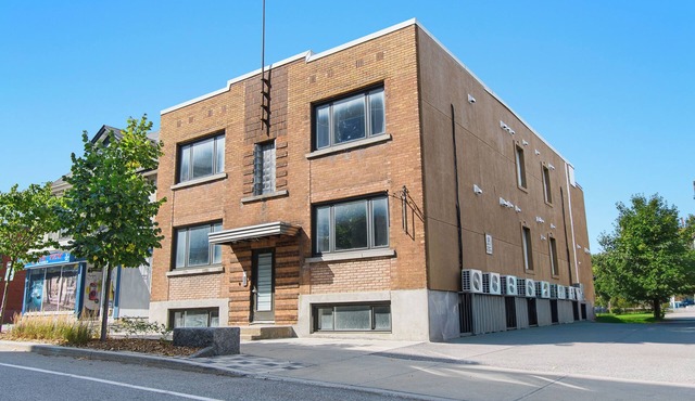 brand new downtown unit#7