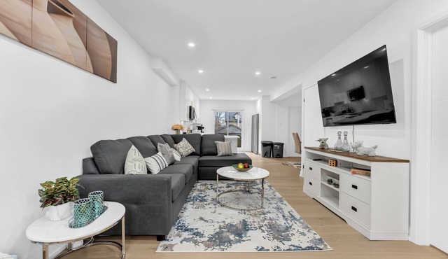 Brand New Lakeside Retreat, Lakeshore Mississauga