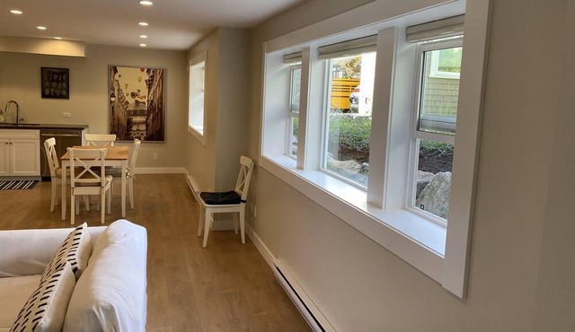 Bright and clean 2 bedroom basement suite. 10 minute walk to the ocean.