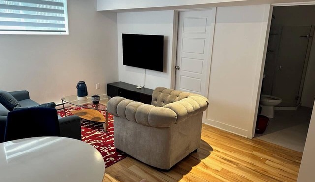 Bright single room for rent in a 5½-room apartment