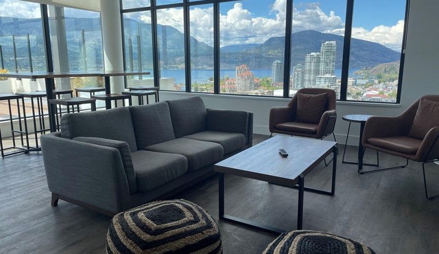 Brooklyn! New & Luxurious 19th Floor - Sleeps 4