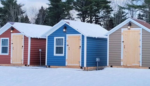 Bunkie Cabin(dbl bed with dbl Bunkie bed) close to Lakes,Zipline,Ski & Vineyards
