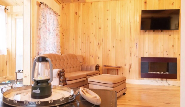 C5 - Cozy Lakeside Cottage in Temiskaming Shores