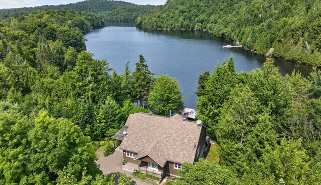Chalet Flora | HotTub | Lake | Kayaks & Paddle SUP
