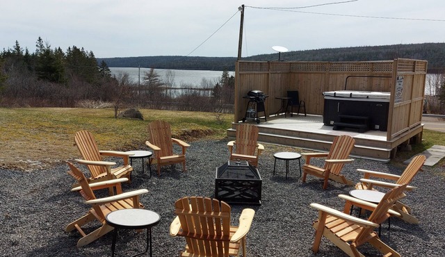 Cozy Harbour House - Scenic-relaxing-waterfront