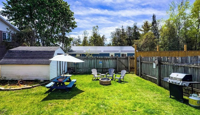 Carruthers Cottage, AC, fenced backyard