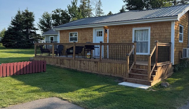 Cavendish Vacation Cottage | Hot Tub | Beaches Nearby.