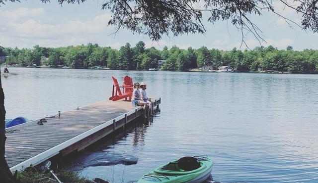 Cedar Cove Cottage-Firepit, Dock, Kayak, Renovated
