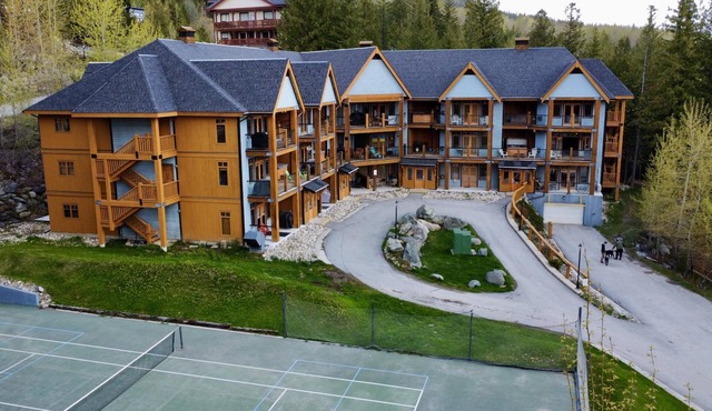 Central location, Lots of Space, Hot Tub