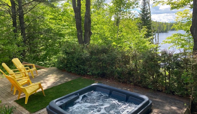 Chalet Kabana Spa (lakefront)