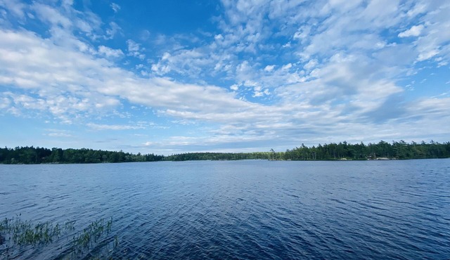 Chalet Drive - Lakefront Cottage