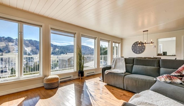 Chalet Panoramique Mont-habitant + Nouveaux Décor!