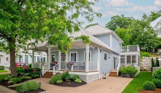 Charming Beach House- gated community, private beach, lake views & golf cart