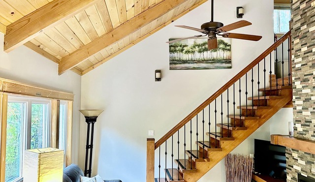 Charming Blue Mountain cottage, 5-Minutes walk to the slopes and the Village