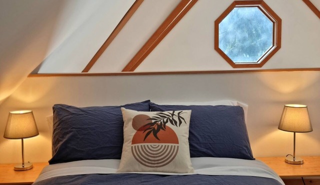 Charming waterfront Salt Spring Island B&B
