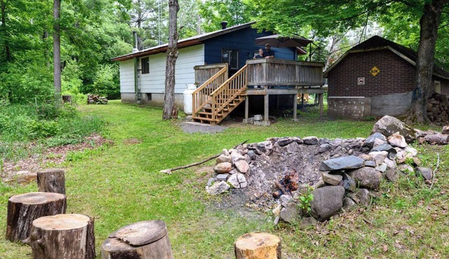 Charming Winter Cabin Retreat with Patio & Firepit