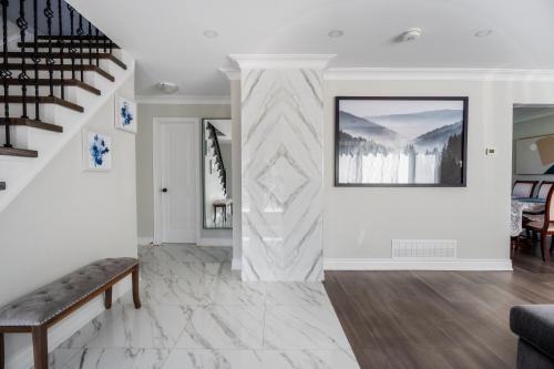 Chic and Cozy 5 Bedroom House