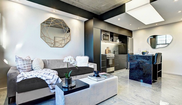 Chic Apartment with All Amenities