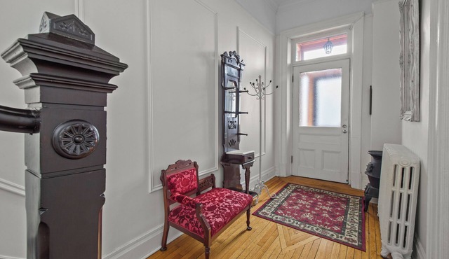 CIRCA 1800 TWO-STORY EXECUTIVE RENTAL SUITE