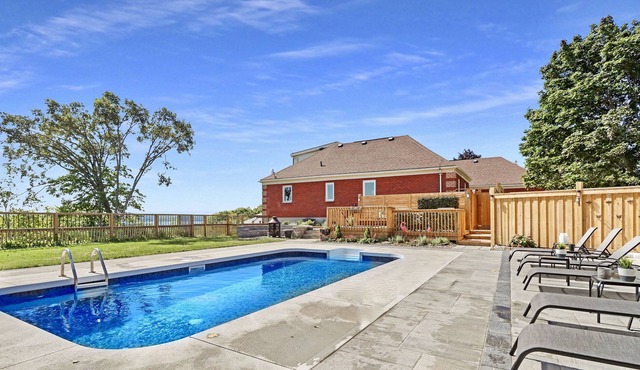 Cliffhouse On The Bay, Waterview Property with Pool —-ST-2019-0091