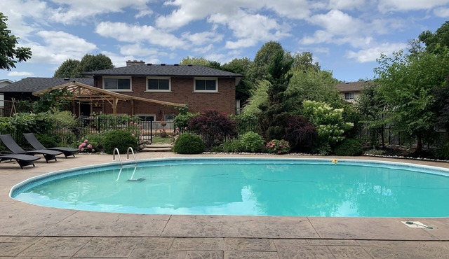 Comfy suite with private pool （4-6 guests)